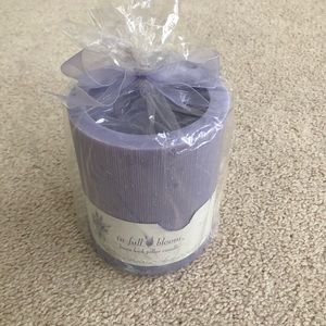 Full Bloom Lilac Candle